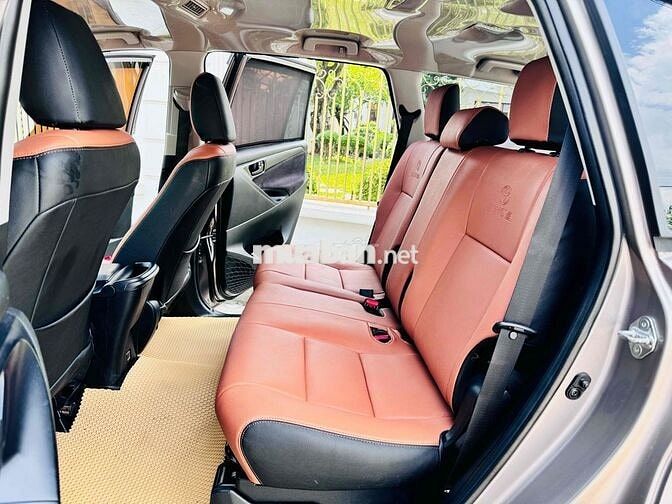Toyota Innova E 2018 91000 km màu Đồng