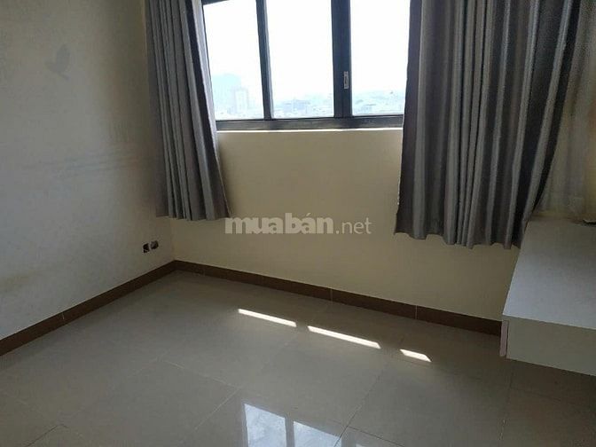 Cho thuê căn 3p ngủ có nội thất ở  C/c Âu cơ Tower-Tân Phú giá 11tr/th