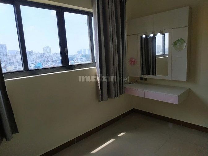 Cho thuê căn 3p ngủ có nội thất ở  C/c Âu cơ Tower-Tân Phú giá 11tr/th