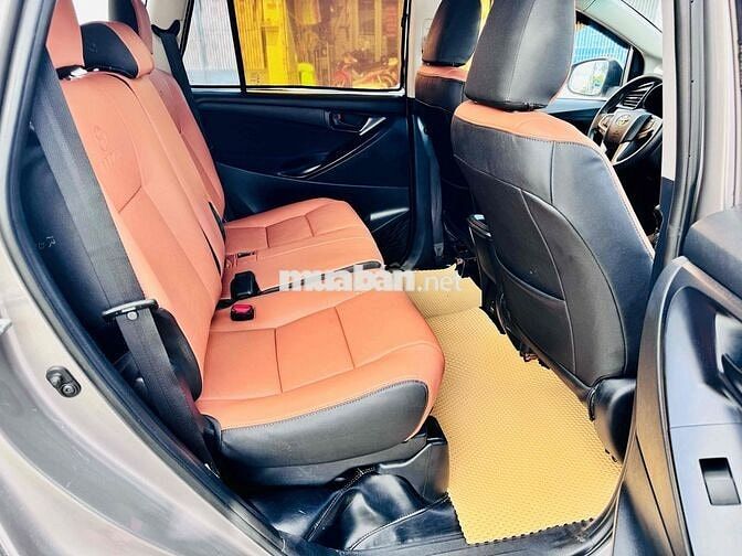 Toyota Innova E 2018 91000 km màu Đồng