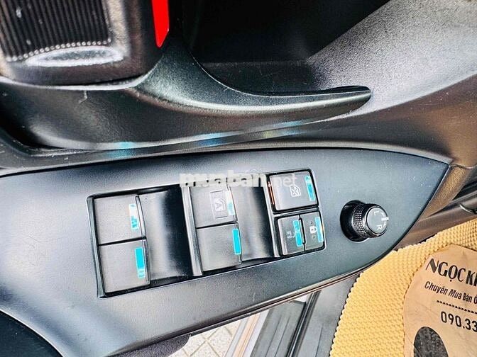 Toyota Innova E 2018 91000 km màu Đồng