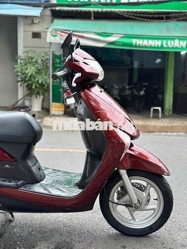 Honda Lead  màu Đỏ