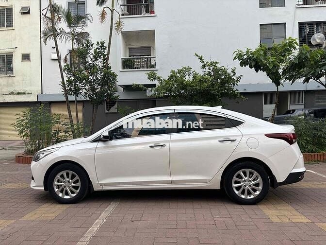 Hyundai Accent 2024 số tự động AT