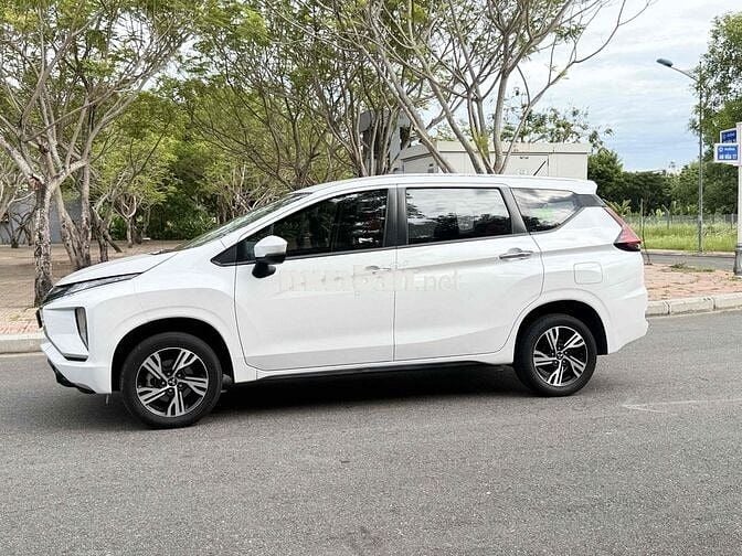 Mitsubishi Xpander MT 2024 Trắng Số sàn