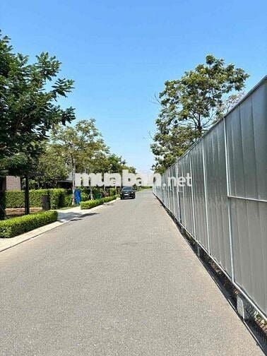 Hàng hiếm ngộp ngân hàng ngay mặt tiền k8 Long Bình Tân sẹt bùi vănhoa