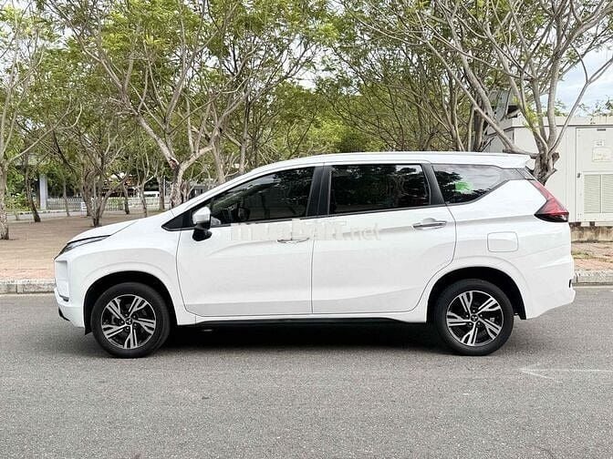 Mitsubishi Xpander MT 2024 Trắng Số sàn