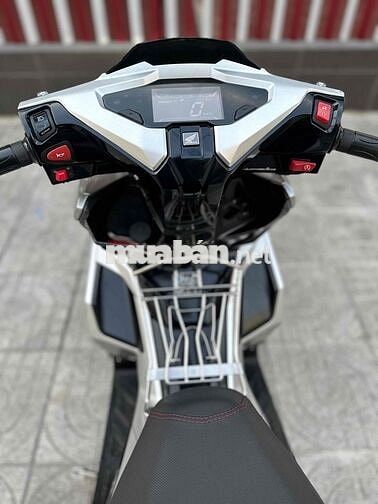 Honda Air Blade 125 Bạc Tự động 125cc