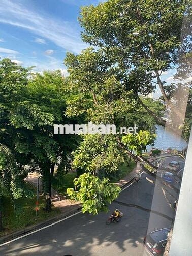 CẦN SANG VĂN PHÒNG CÔNG TY - ĐƯỜNG HOÀNG SA, QUẬN 1