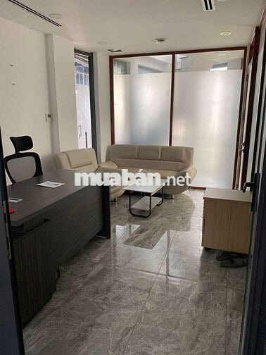 CẦN SANG VĂN PHÒNG CÔNG TY - ĐƯỜNG HOÀNG SA, QUẬN 1