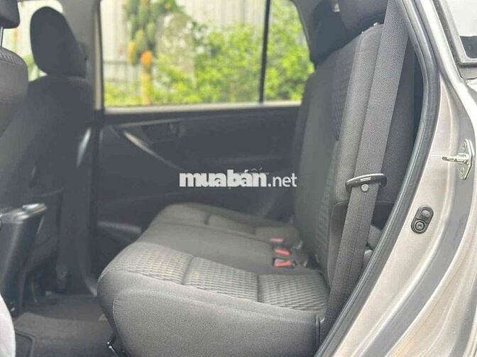 Toyota Innova 2.0E 2019 Số sàn màu đồng ánh kim