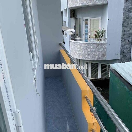 Cho thuê nhà nguyên căn chính chủ Q1
