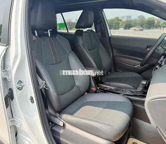Toyota Corolla Cross HEV 2025 Trắng 8000km