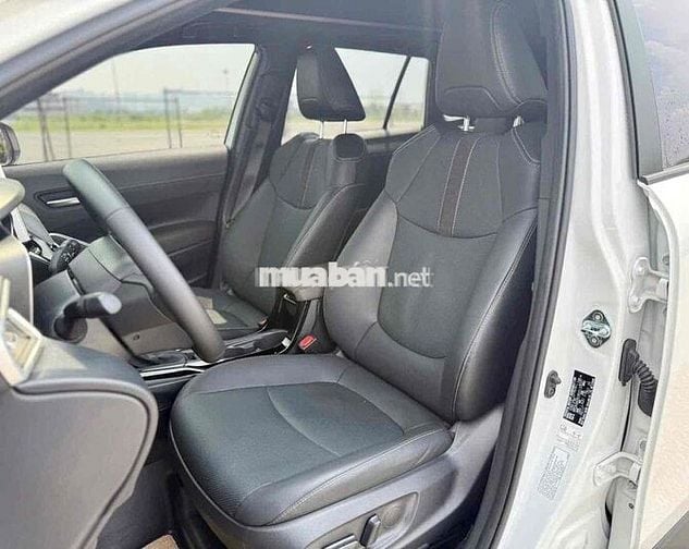 Toyota Corolla Cross HEV 2025 Trắng 8000km