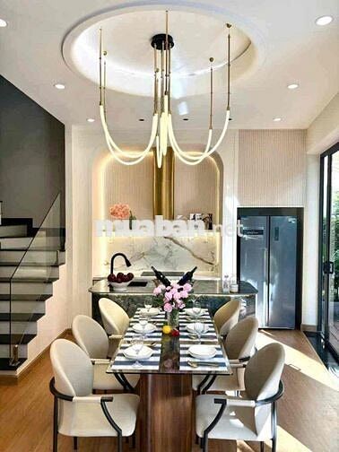Chuyển nhượng tòa khách sạn đẳng cấp 4 sao quốc tế vị trí vàng