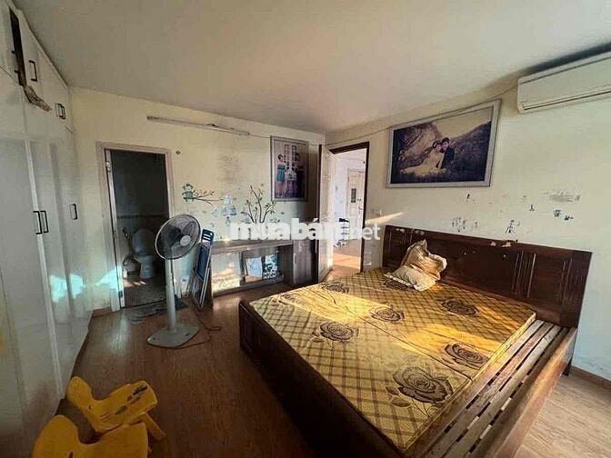 Chủ bán căn CC sổ đỏ Hà Đông-Gần phố-NT 5 sao-100m;3N;2VS-Dưới 5 tỷ