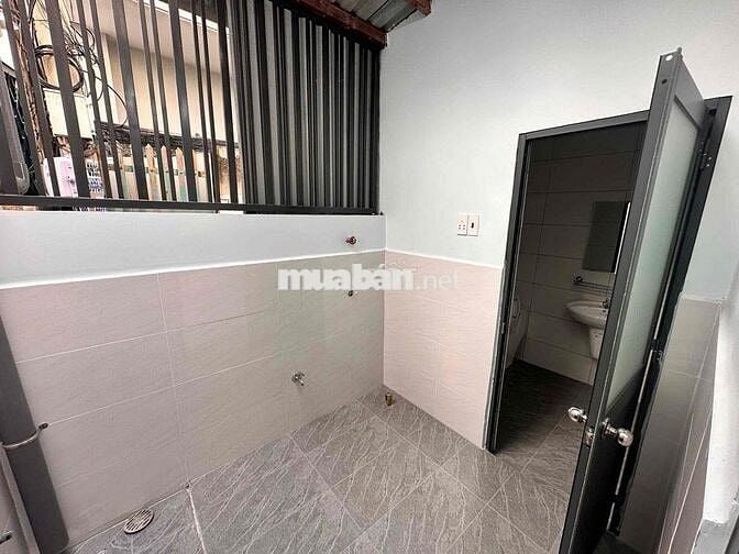 NHÀ MỚI TINH 100% NGAY CHỢ CẦU ĐỒNG 2PN HẺM 7M