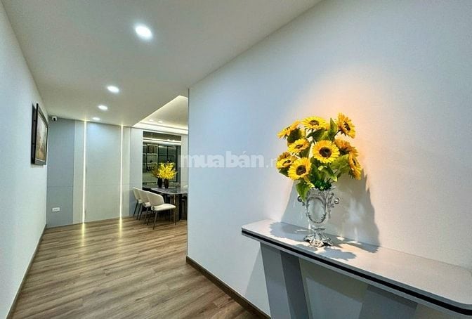 CĂN HỘ CAO CẤP Ở NGOẠI GIAO ĐOÀN TÒA NO4B T1, TẦNG 20, 130M² 3PN+2WC