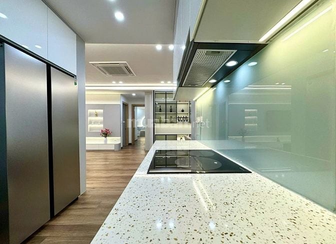CĂN HỘ CAO CẤP Ở NGOẠI GIAO ĐOÀN TÒA NO4B T1, TẦNG 20, 130M² 3PN+2WC