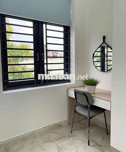 CHO THUÊ CĂN HỘ BAN CÔNG NGAY QUẬN 1 - CẠNH CÔNG VIÊN LÊ VÂN TÁM Q1