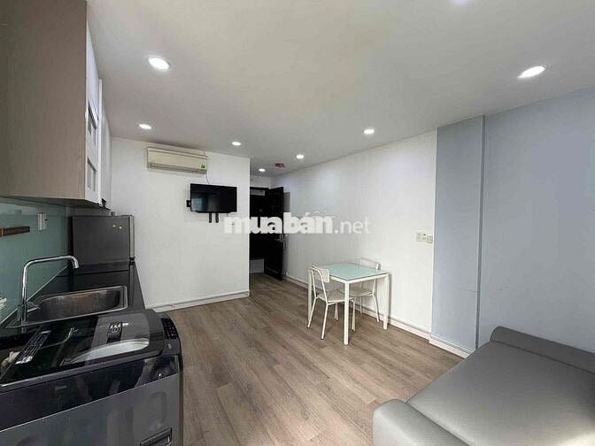 Căn hộ 40m2 ban công full nội thất khu vực Etown Cộng hào - K300.