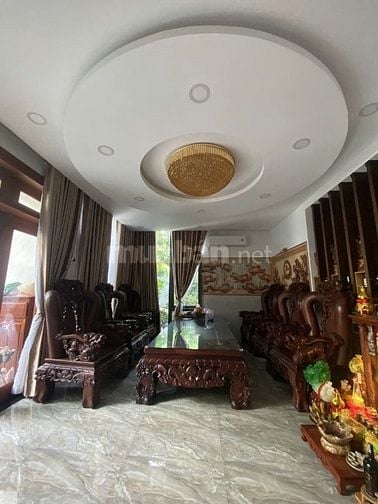 Biệt Thự Góc 2MT 151 Trần Não Q2, 14m x 16m, 2 Tầng sân vườn, Khu VIP 