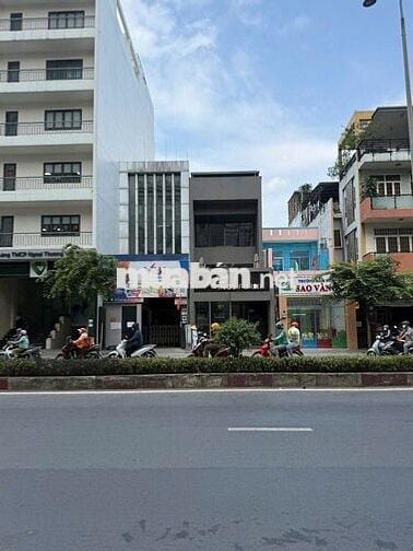 CHO THUÊ MẶT TIỀN LÊ ĐẠI HÀNH DT 560M2 GIÁ 60TR