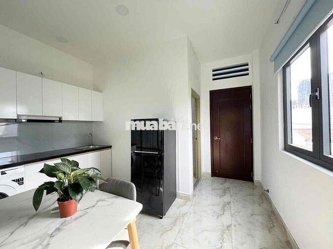 CHO THUÊ CĂN HỘ BAN CÔNG NGAY QUẬN 1 - CẠNH CÔNG VIÊN LÊ VÂN TÁM Q1