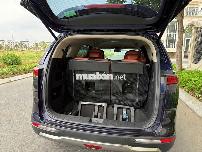 Kia Carnival Premium 2022 7 chỗ Đen