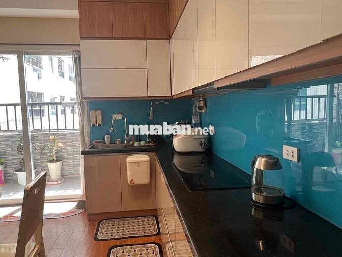 Cho thuê căn góc HH2B tầng 9 view hồ Linh Đàm cực thoáng, vào ở ngay