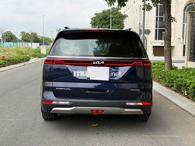Kia Carnival Premium 2022 7 chỗ Đen