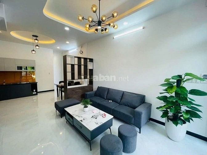 Xuất Hiện Căn Nhà Lầu Vừa Hoàn Thiện Ngay Gần Cổng 2 Sân Bay Biên Hòa 