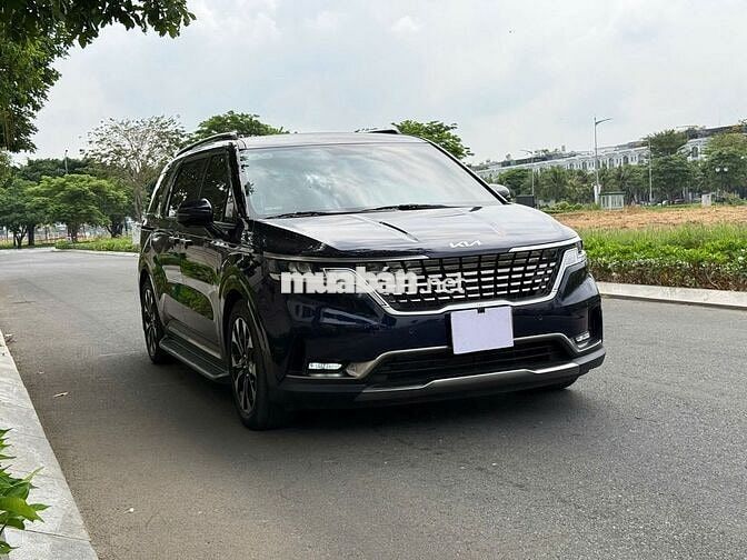 Kia Carnival Premium 2022 7 chỗ Đen