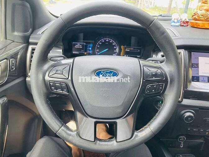 Ford Everest Titanium 2020 Máy dầu Số tự động Đỏ