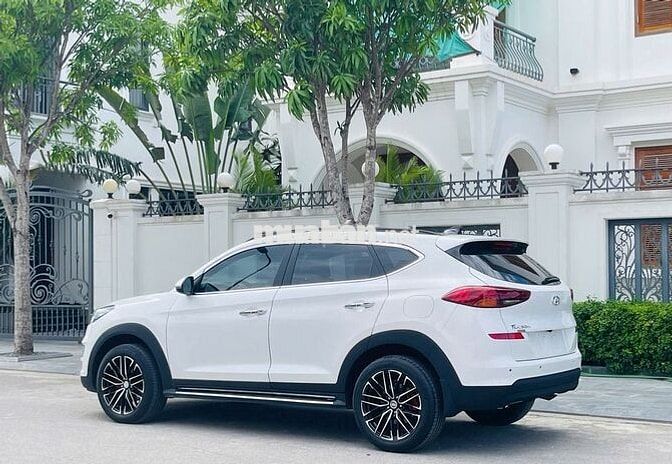 Hyundai Tucson 2020 2.0 ATH xăng đặc biệt Trắng