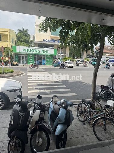 Cho thuê nhà nguyên căn mặt tiền khu vực Phan Xích Long