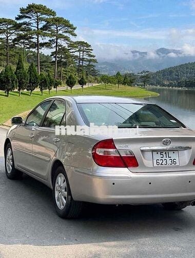 Toyota Camry 3.0V 2004 Vàng cát