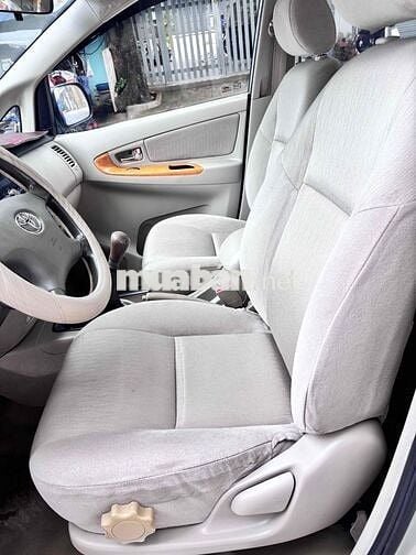 Toyota Innova 2011 Sàn Bạc