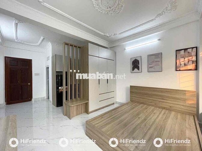CHDV TẠI NGÃ 4 BỐN XÃ-GẦN ĐẦM SEN-ĐH VĂN HIẾN