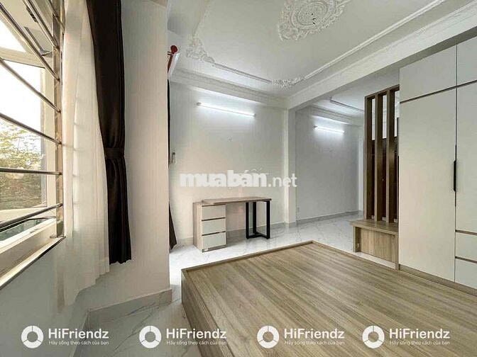 CHDV TẠI NGÃ 4 BỐN XÃ-GẦN ĐẦM SEN-ĐH VĂN HIẾN