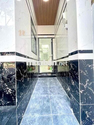 Nhà Mặt Tiền Mới 100% Thuận Tiện KD
