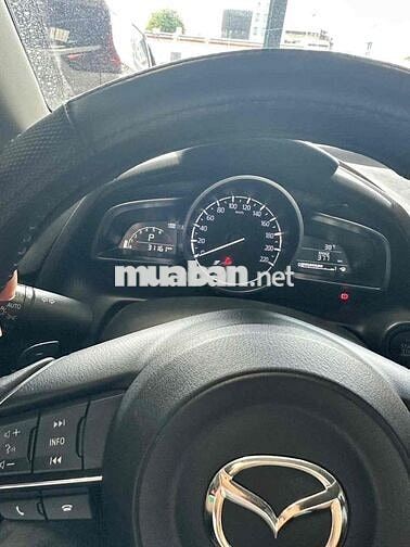 Mazda Mazda 2 Luxury 2022 Đỏ 3116 km
