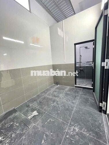Nhà Mặt Tiền Mới 100% Thuận Tiện KD