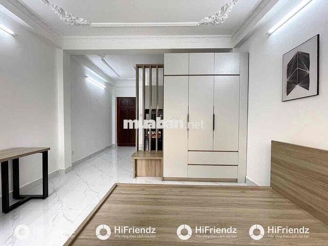 CHDV TẠI NGÃ 4 BỐN XÃ-GẦN ĐẦM SEN-ĐH VĂN HIẾN