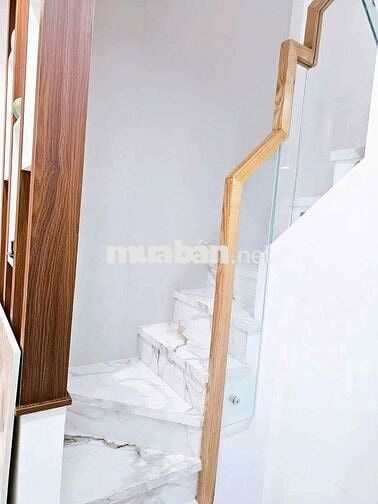 Bán Nhà mặt tiền Hẻm thẳng kinh doanh được 