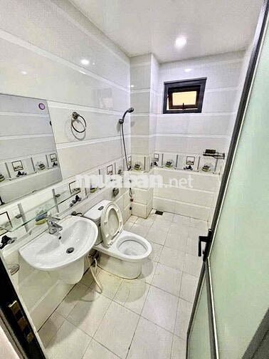 Cho thuê nhà cách Aeon Tân Phú 3p ĐS 5 Quận Bình Tân