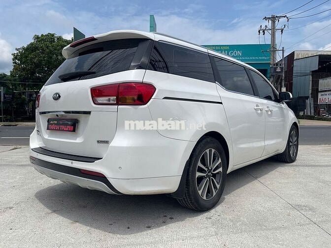 Kia Sedona 2017 2.2D full dầu 7 chỗ siêu rộng rãi.