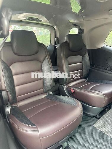 Ssangyong Stavic 2017 máy dầu 9 chỗ không niên hạn