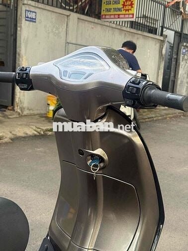 Piaggio Vespa ABS iGet 2017 Xám titan