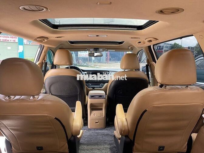 Kia Sedona 2017 2.2D full dầu 7 chỗ siêu rộng rãi.