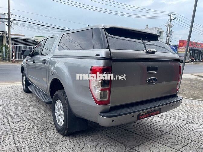Ford Ranger XLS 2018 Số tự động 4x2 màu bạc